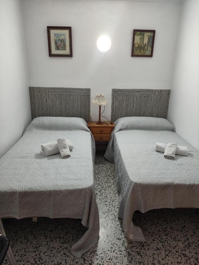 Hostal Restaurante Bar Cafeteria La Melchora Posadas Ngoại thất bức ảnh
