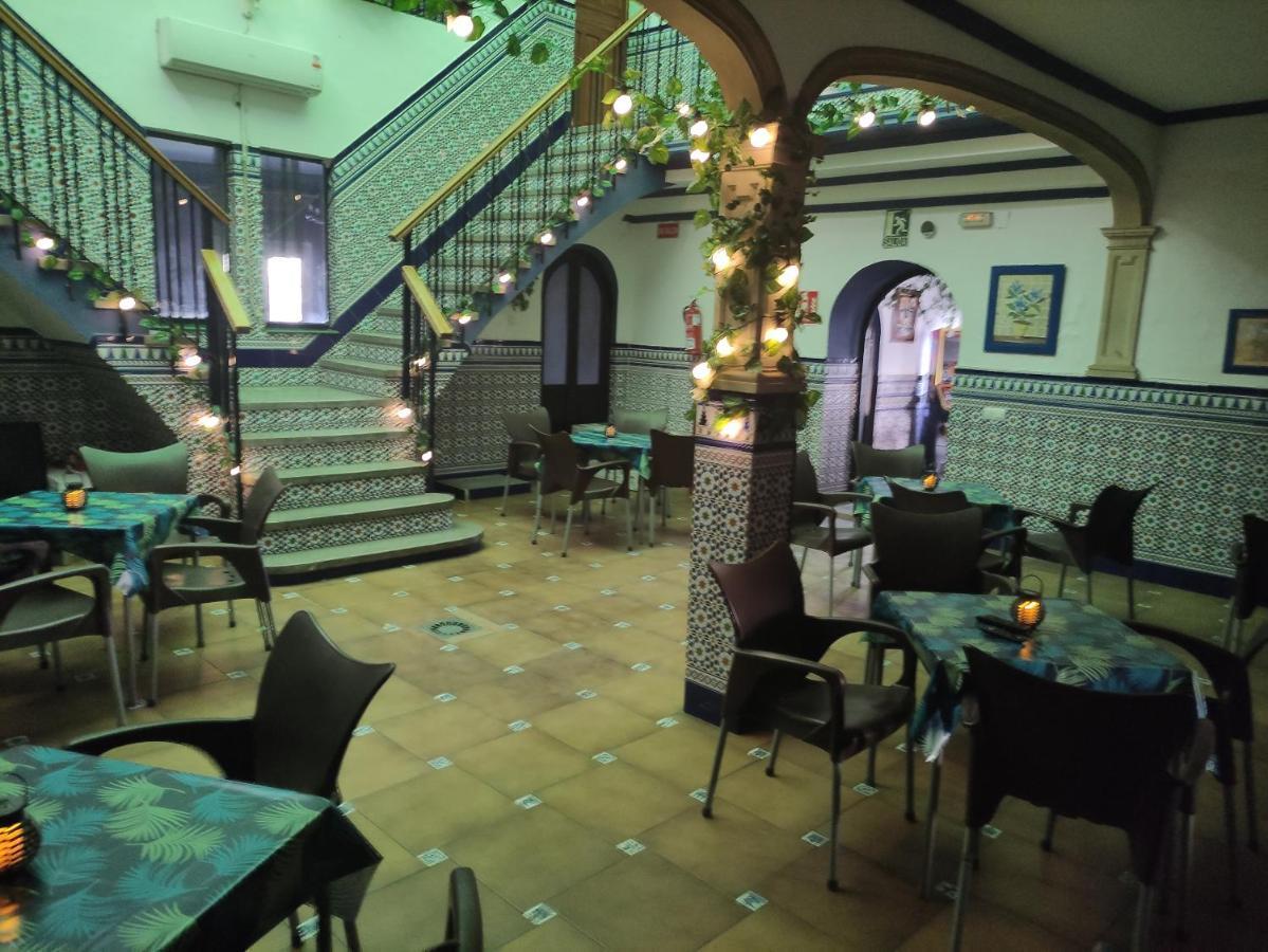Hostal Restaurante Bar Cafeteria La Melchora Posadas Ngoại thất bức ảnh