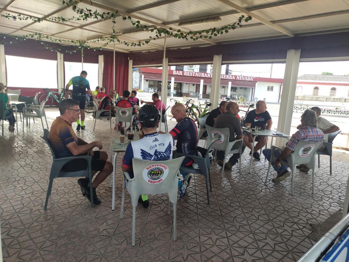 Hostal Restaurante Bar Cafeteria La Melchora Posadas Ngoại thất bức ảnh